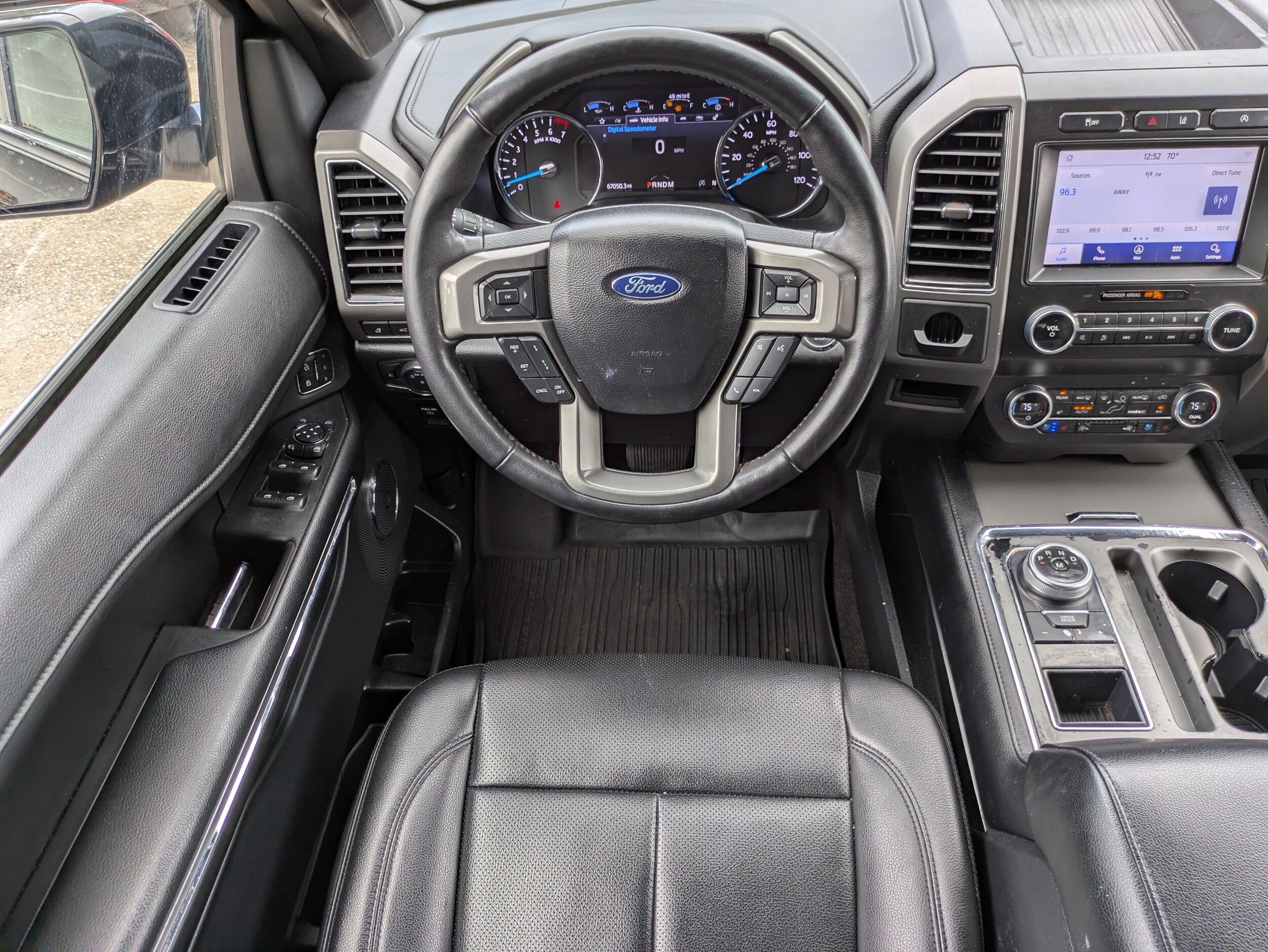 2021 Ford Expedition XLT photo 4