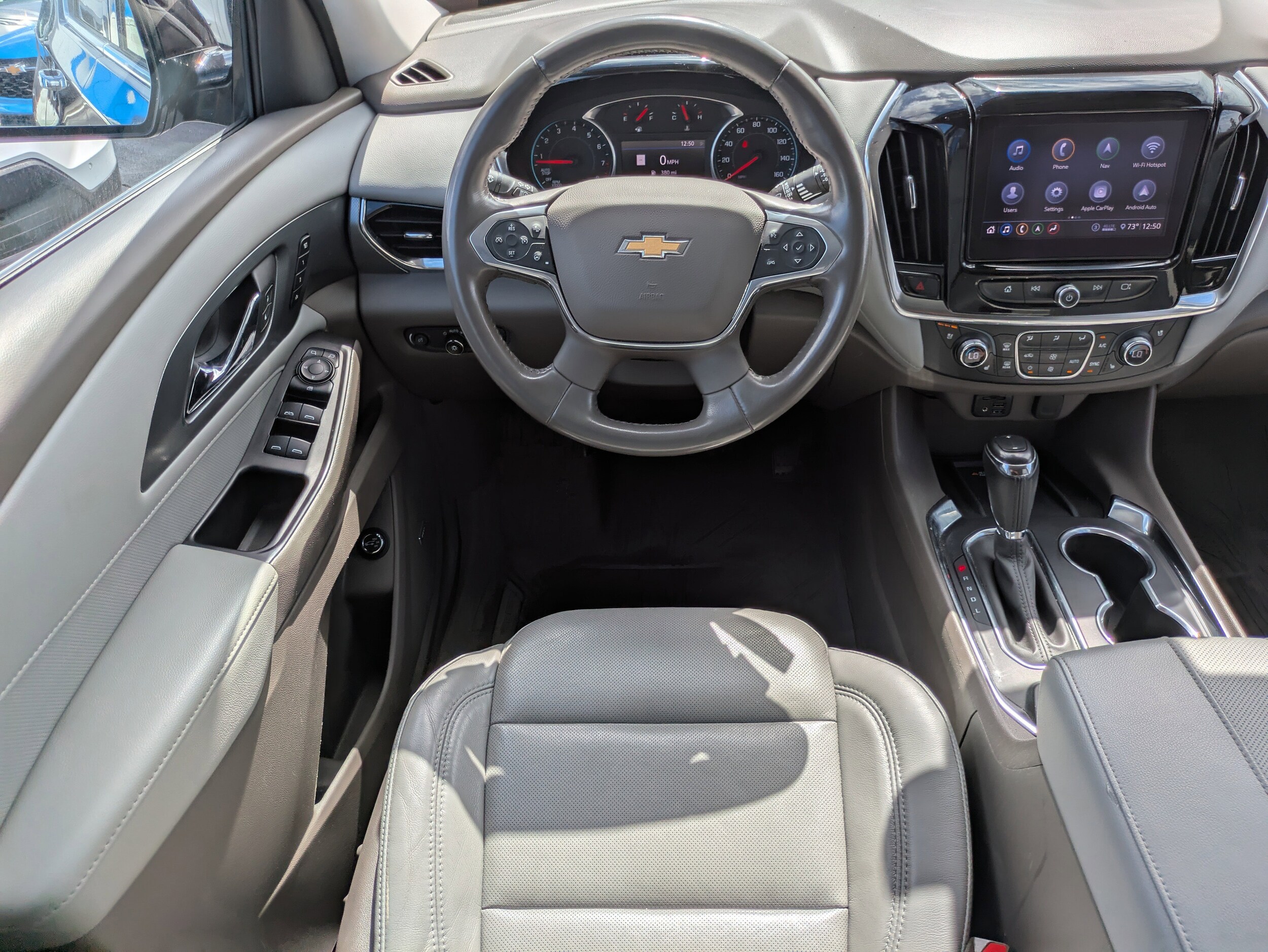2020 Chevrolet Traverse Premier photo 2