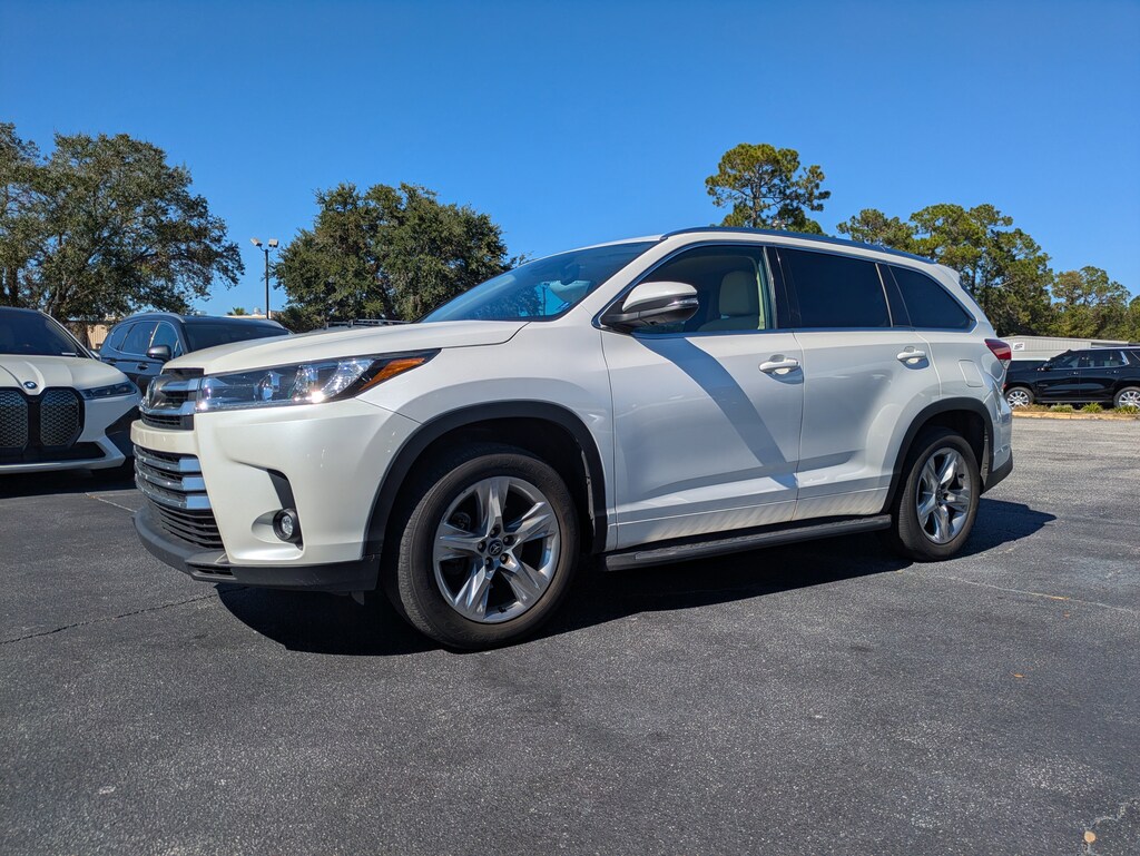 Used 2019 Toyota Highlander Limited V6 SUV