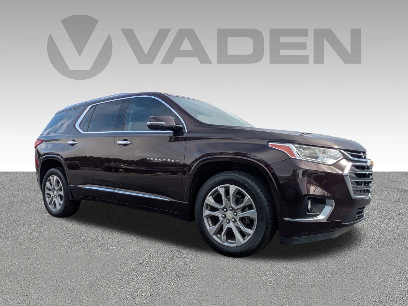 2020 Chevrolet Traverse Premier photo 2