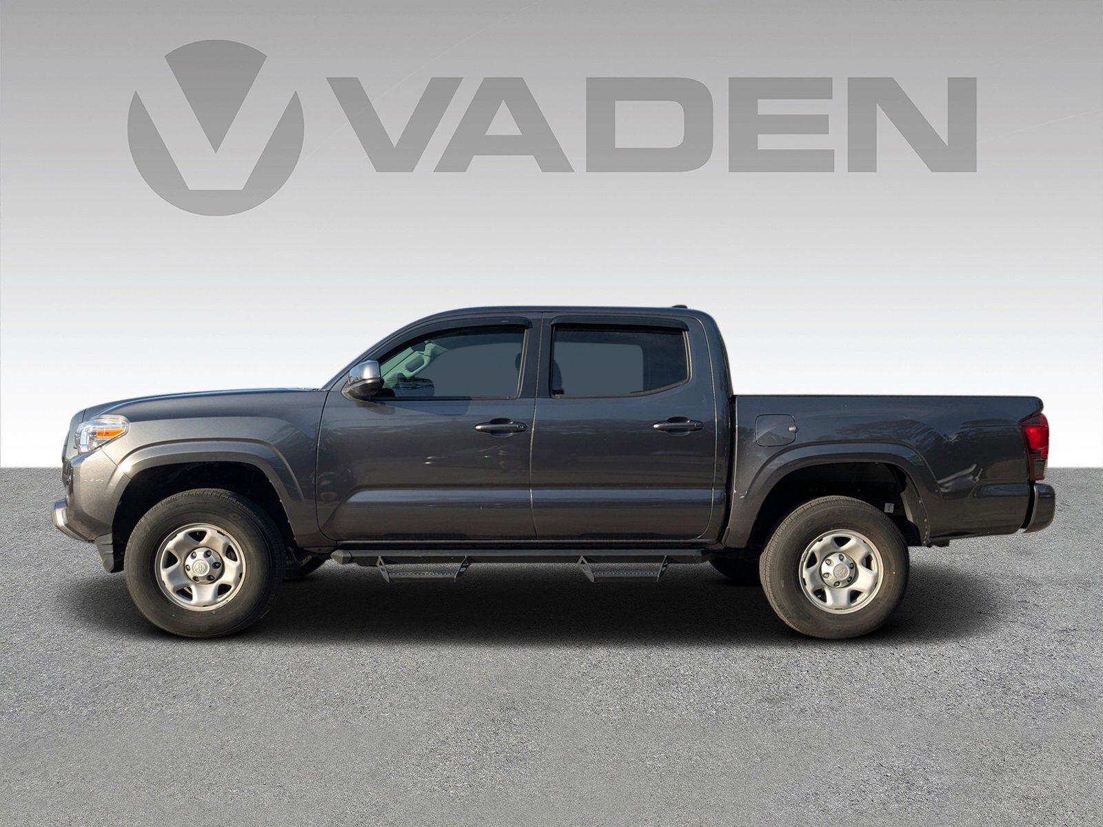 2022 Toyota Tacoma SR5 photo 2