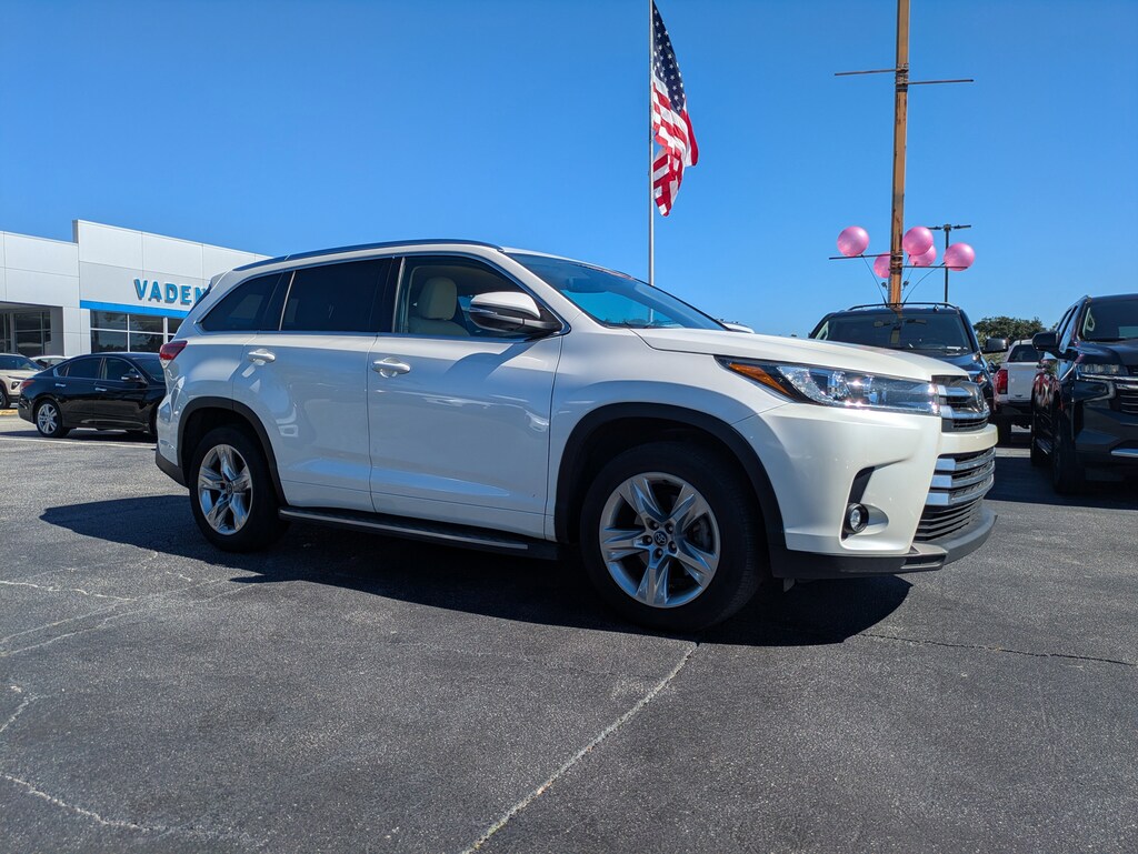 Used 2019 Toyota Highlander Limited V6 SUV