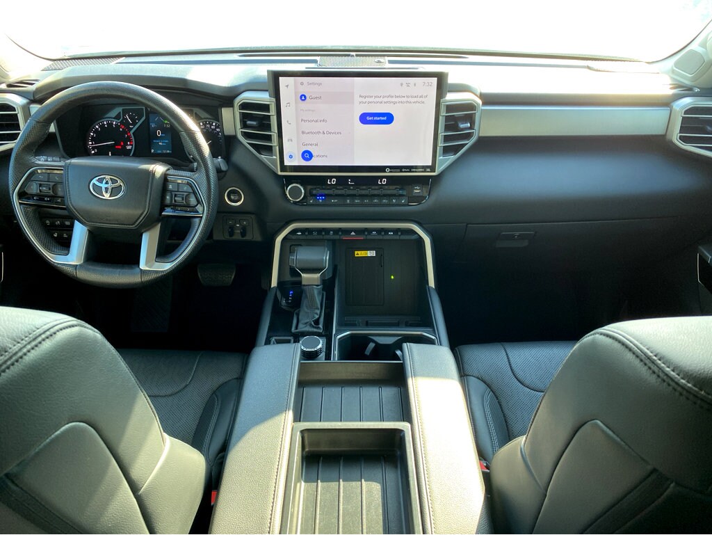 2022 Toyota Tundra Limited photo 3