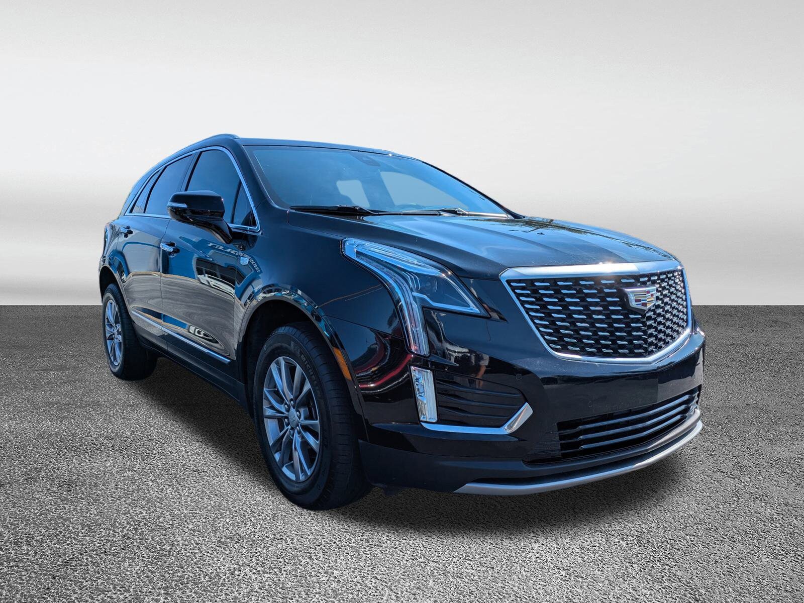 2021 Cadillac XT5 Premium Luxury photo 2