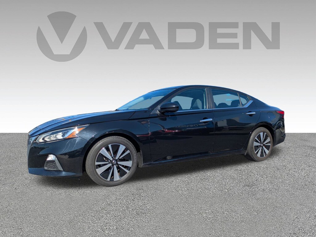 Used 2021 Nissan Altima 2.5 SV Sedan