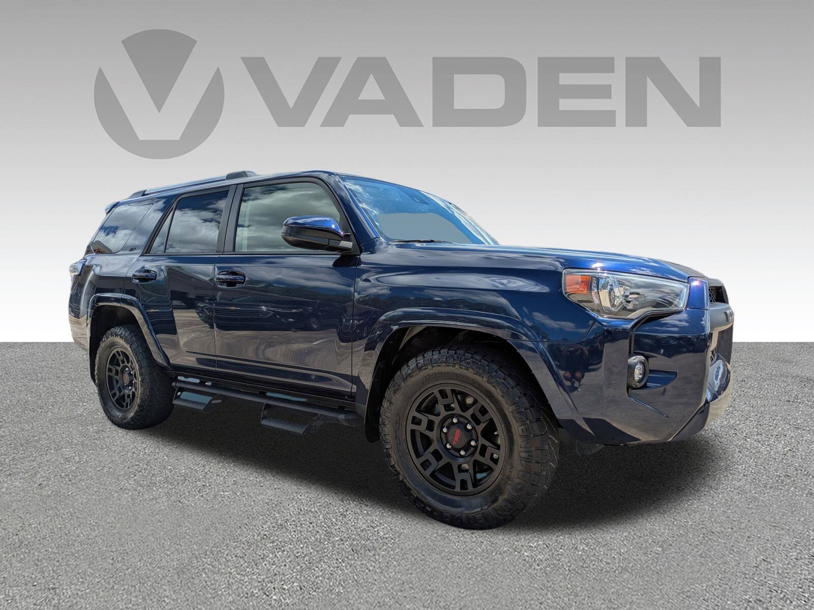 2023 Toyota 4Runner SR5 photo 2