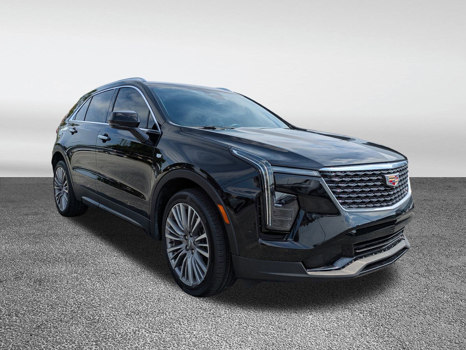 2024 Cadillac XT4 Premium Luxury photo 2
