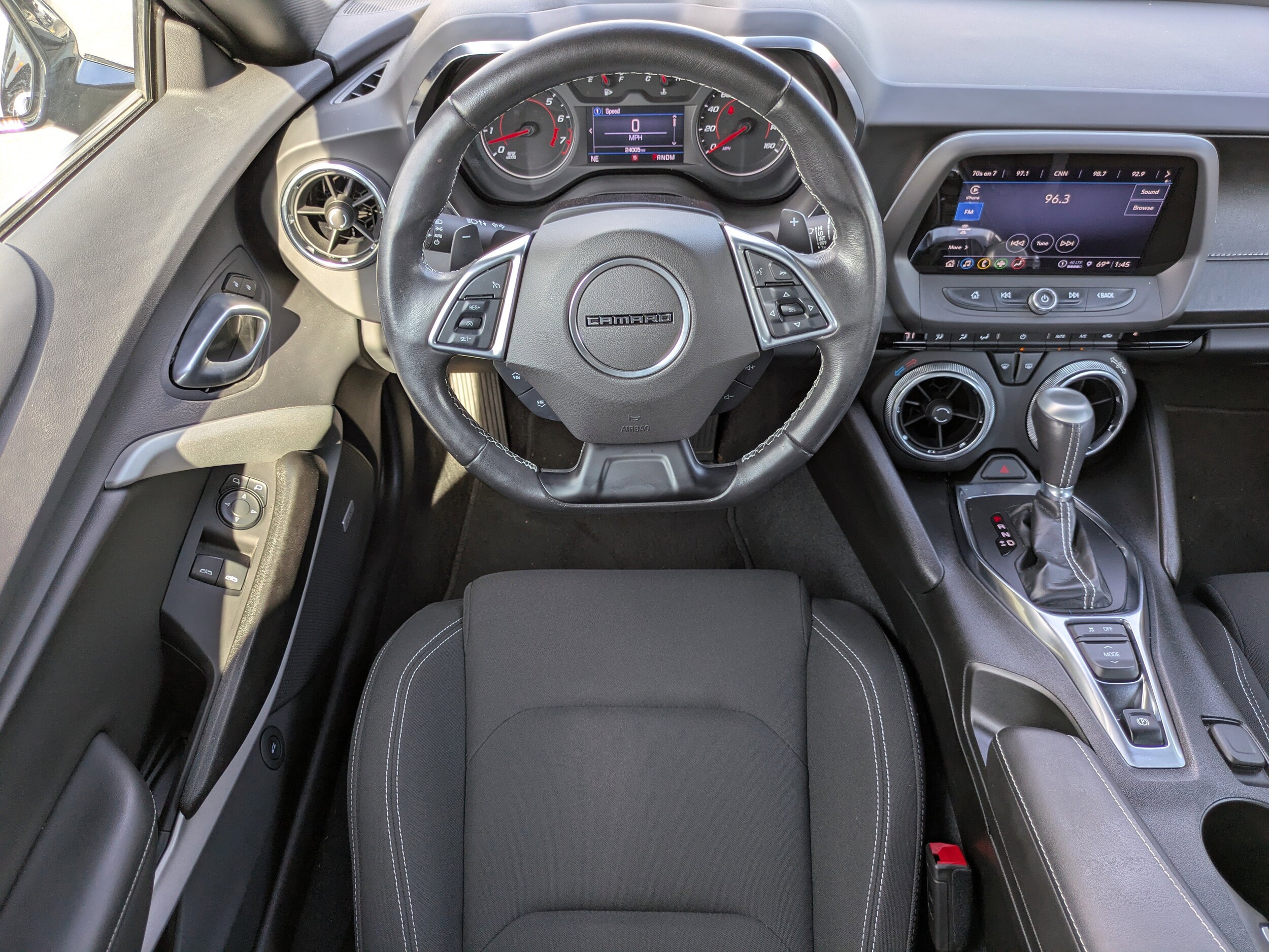 2022 Chevrolet Camaro LT1 photo 2