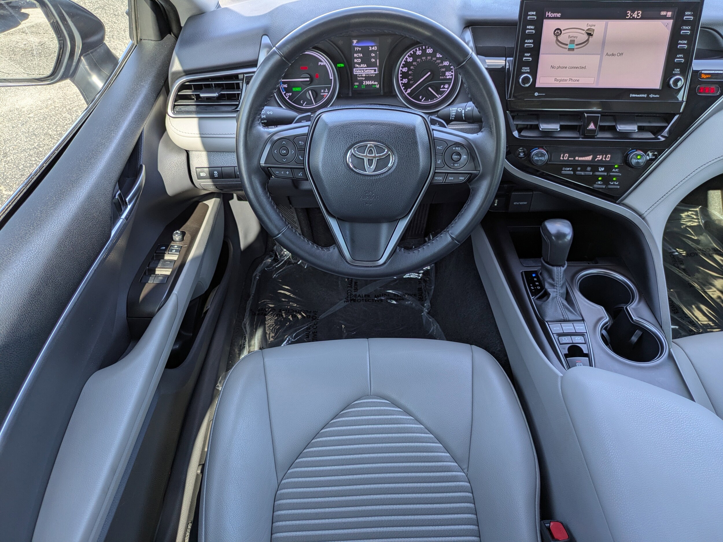2022 Toyota Camry Hybrid SE photo 4