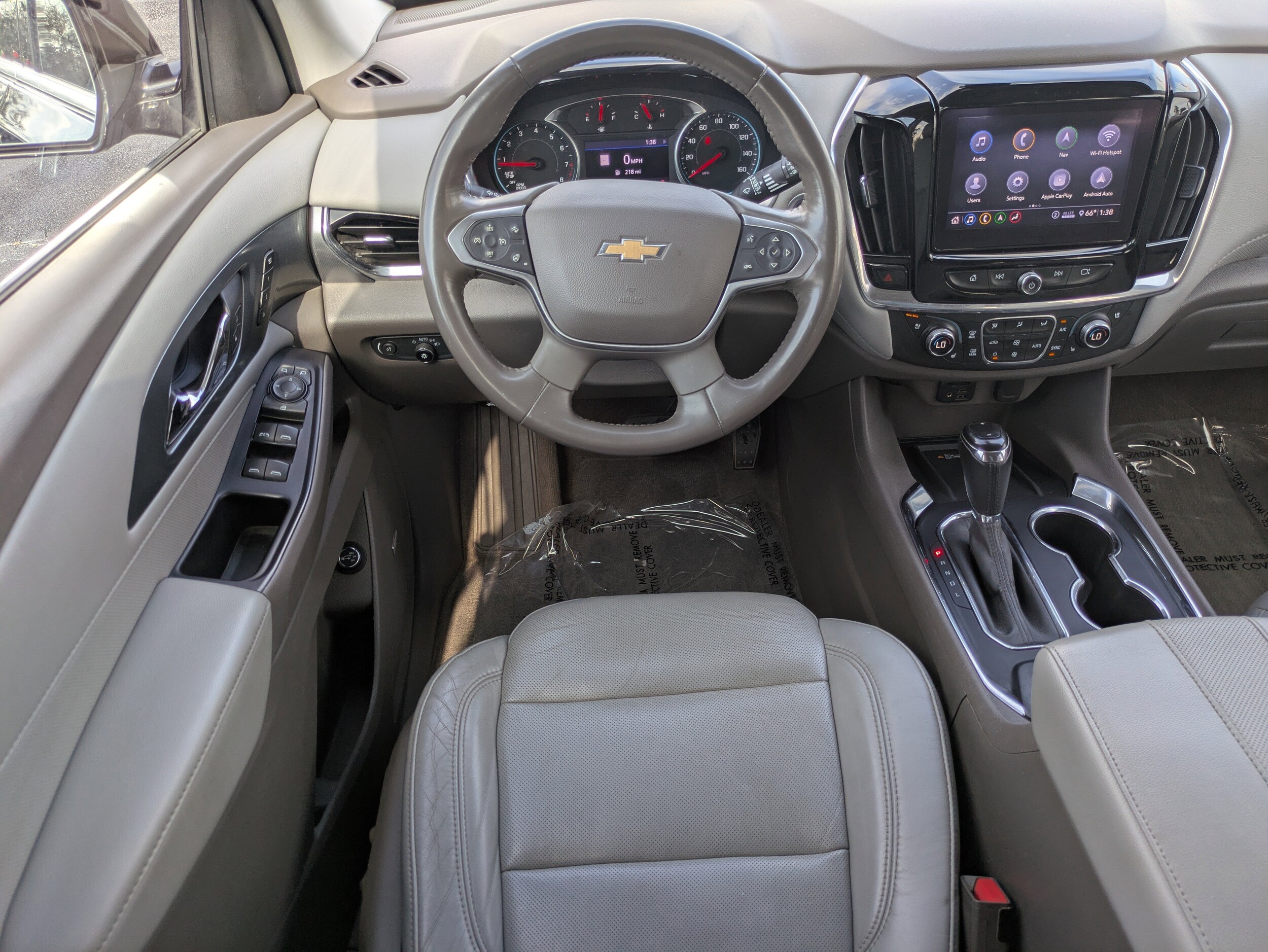 2020 Chevrolet Traverse Premier photo 2