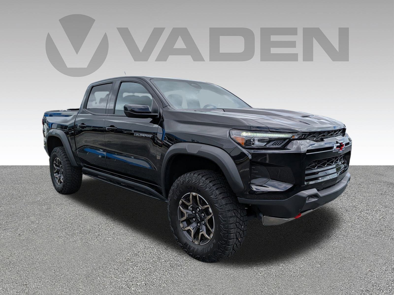 2024 Chevrolet Colorado ZR2 photo 2