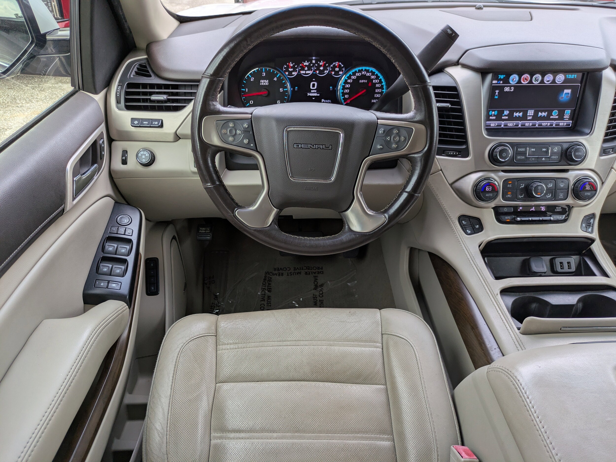 2019 Gmc Yukon XL Denali photo 3