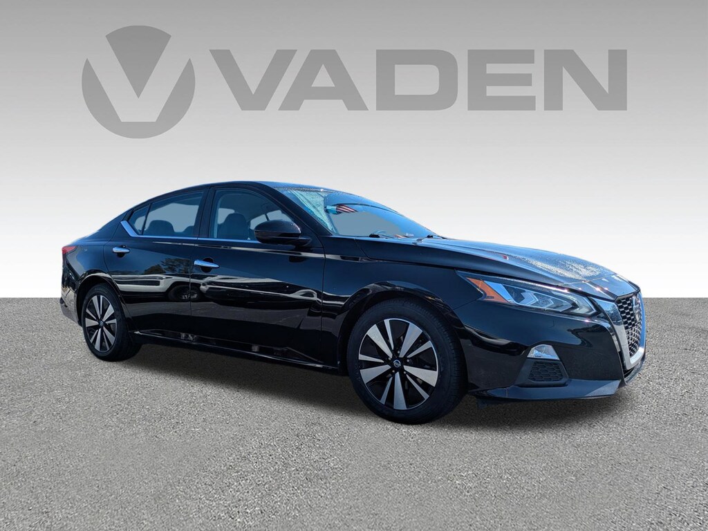 Used 2021 Nissan Altima 2.5 SV Sedan