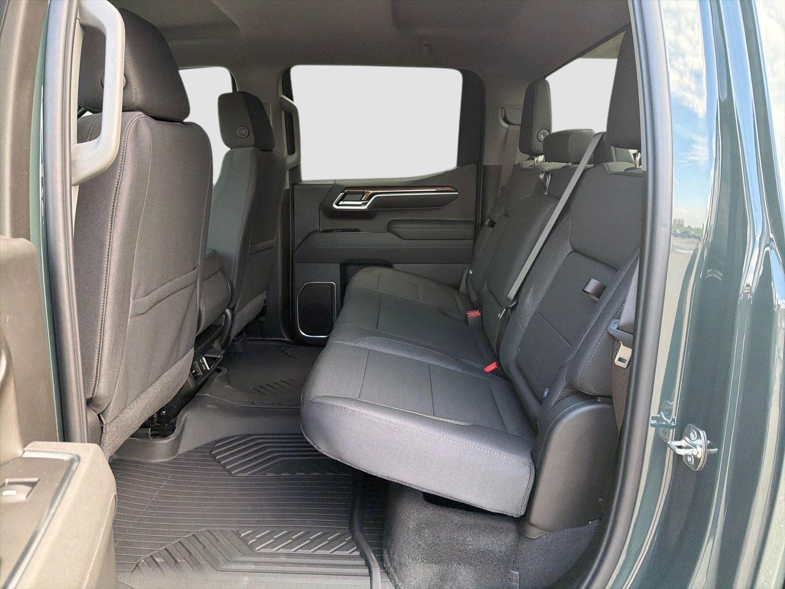 2026 Chevrolet Silverado 1500 LT - Photo 10