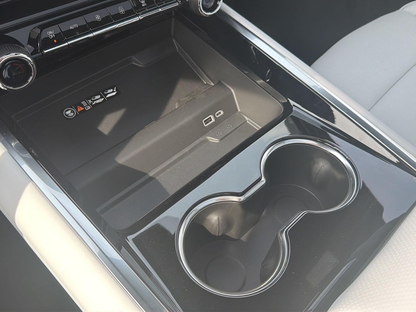 2026 Chevrolet Tahoe Premier - Photo 30