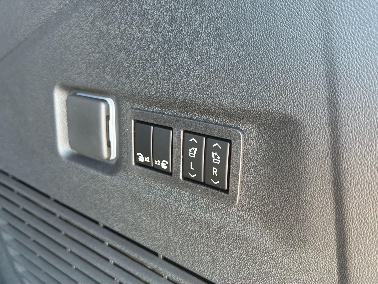 2026 Chevrolet Suburban High Country - Photo 10