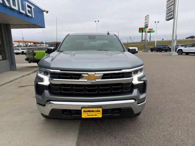 2026 Chevrolet Silverado 1500 LT photo 2