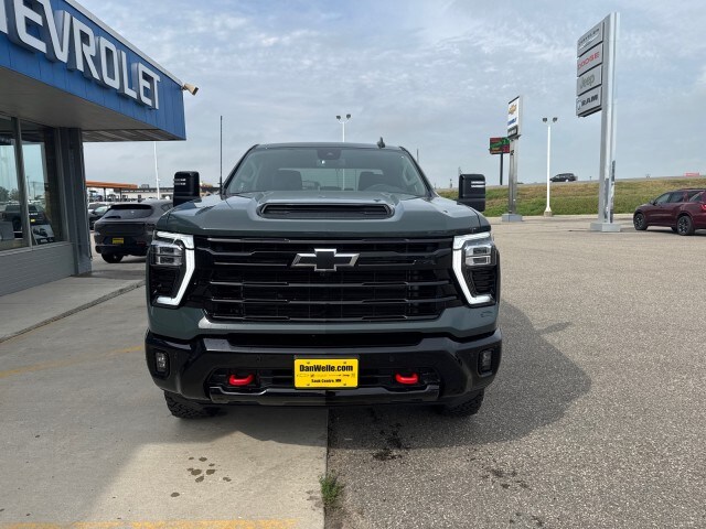 2025 Chevrolet Silverado 3500HD LT photo 2