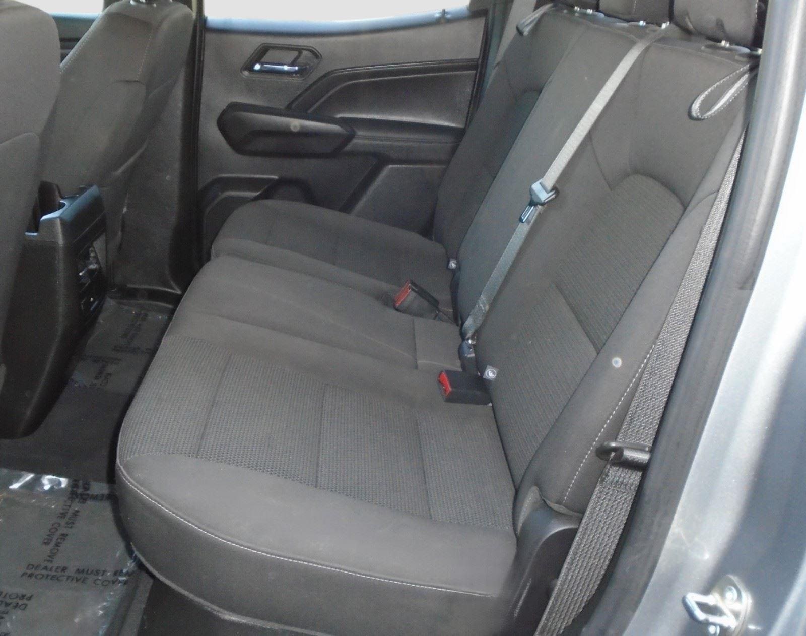 2023 Chevrolet Colorado LT - Photo 11