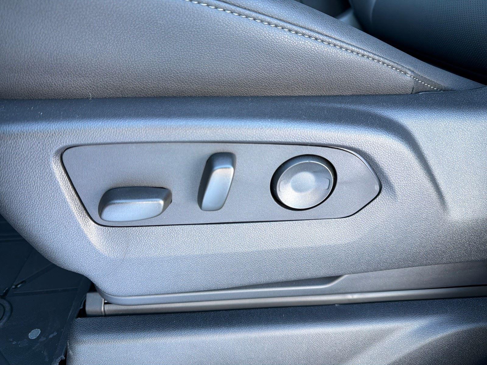 2026 Chevrolet Silverado 1500 LTZ - Photo 17