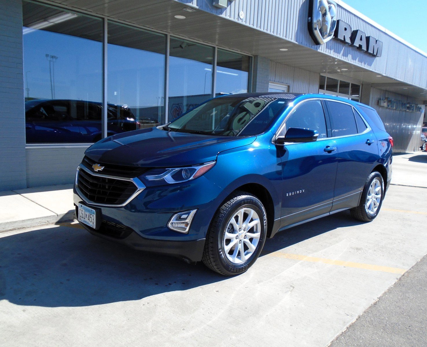 Used 2019 Chevrolet Equinox LT with VIN 2GNAXUEV3K6261135 for sale in Sauk Centre, Minnesota