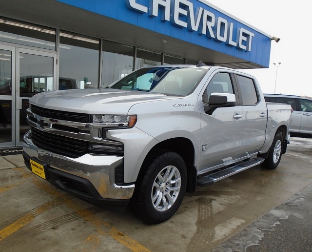Used 2019 Chevrolet Silverado 1500 LT with VIN 1GCUYDED0KZ162089 for sale in Sauk Centre, Minnesota