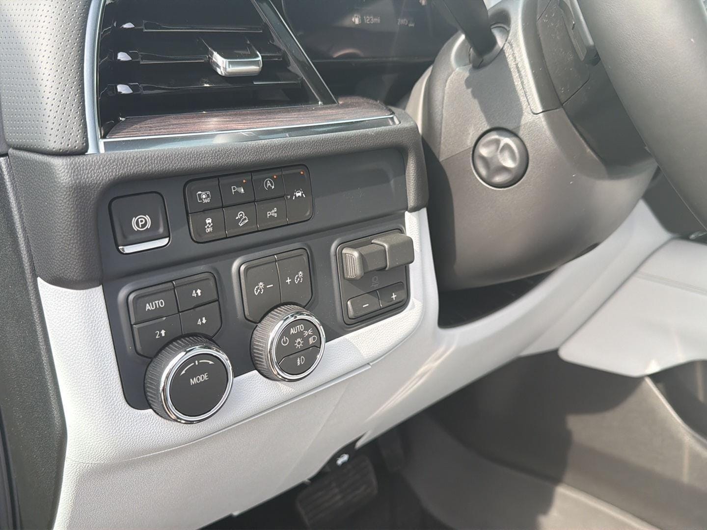 2026 Chevrolet Tahoe Premier - Photo 20