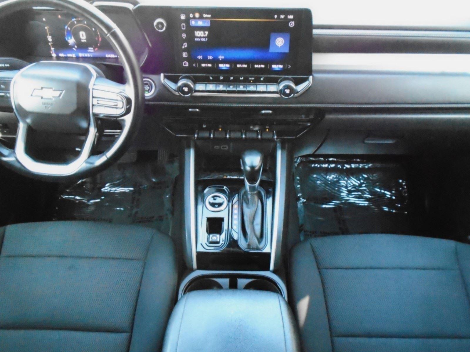 2023 Chevrolet Colorado LT - Photo 15