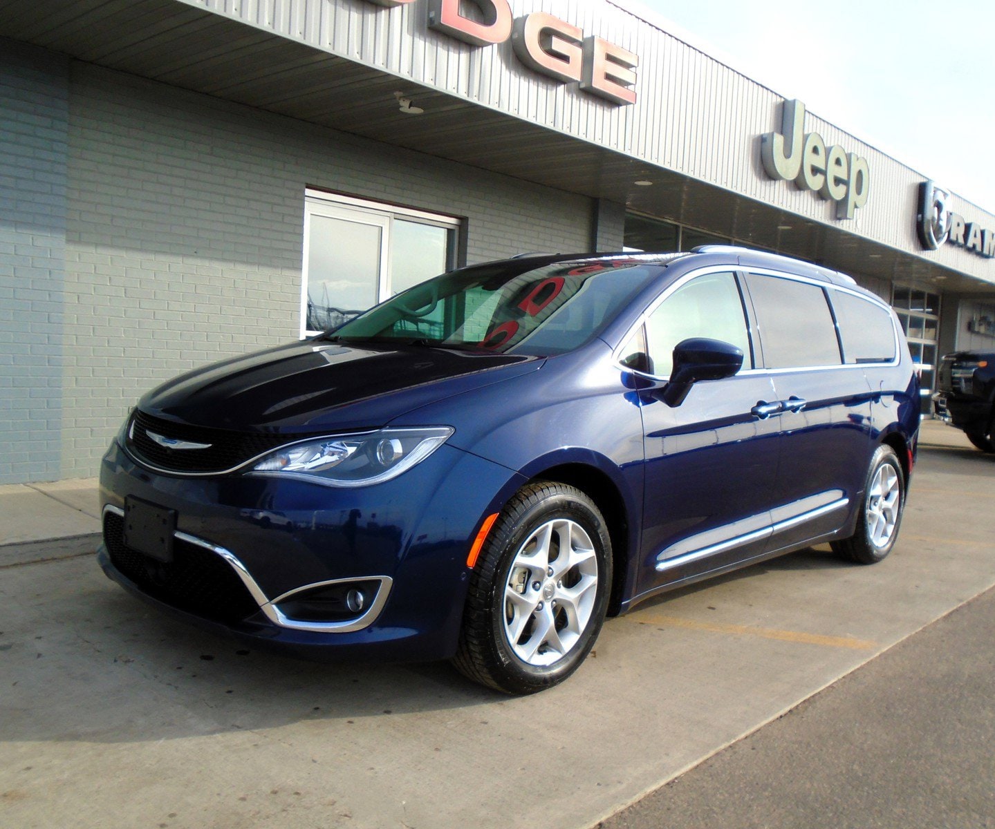 Used 2019 Chrysler Pacifica Touring L Plus with VIN 2C4RC1EG9KR561848 for sale in Sauk Centre, Minnesota