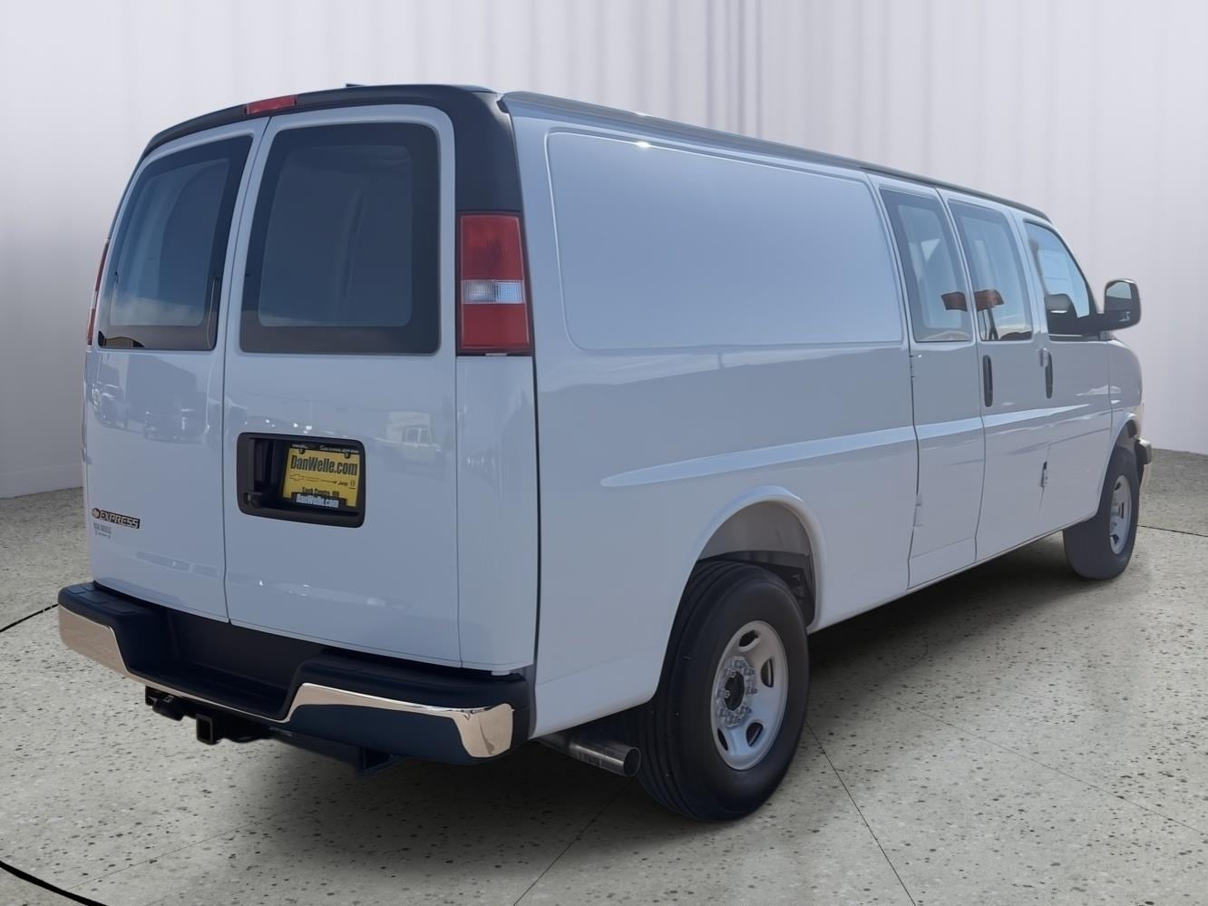 2026 Chevrolet Express Cargo Work Van - Photo 6