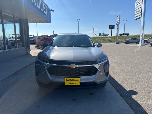 Used 2025 Chevrolet Trax LS with VIN KL77LFEP9SC242671 for sale in Sauk Centre, Minnesota