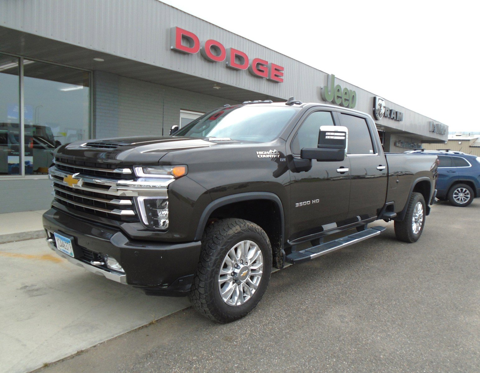 Used 2021 Chevrolet Silverado 3500HD High Country with VIN 1GC4YVEY5MF255431 for sale in Sauk Centre, MN