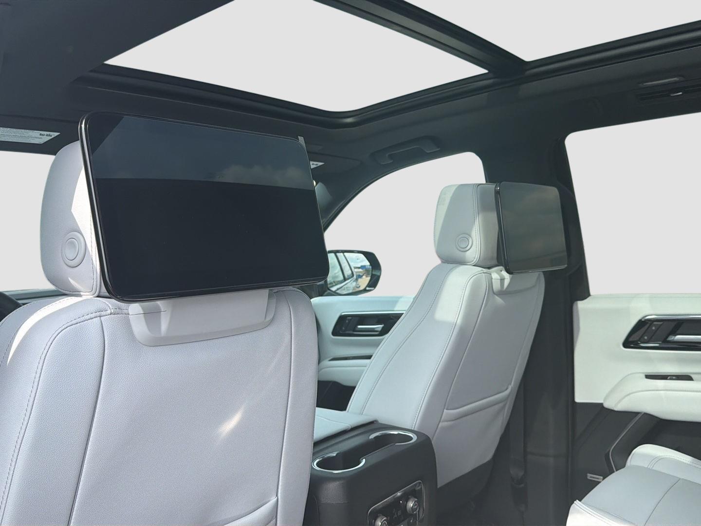 2026 Chevrolet Tahoe Premier - Photo 15