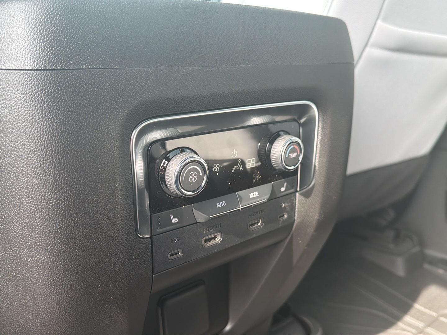 2026 Chevrolet Tahoe Premier - Photo 16