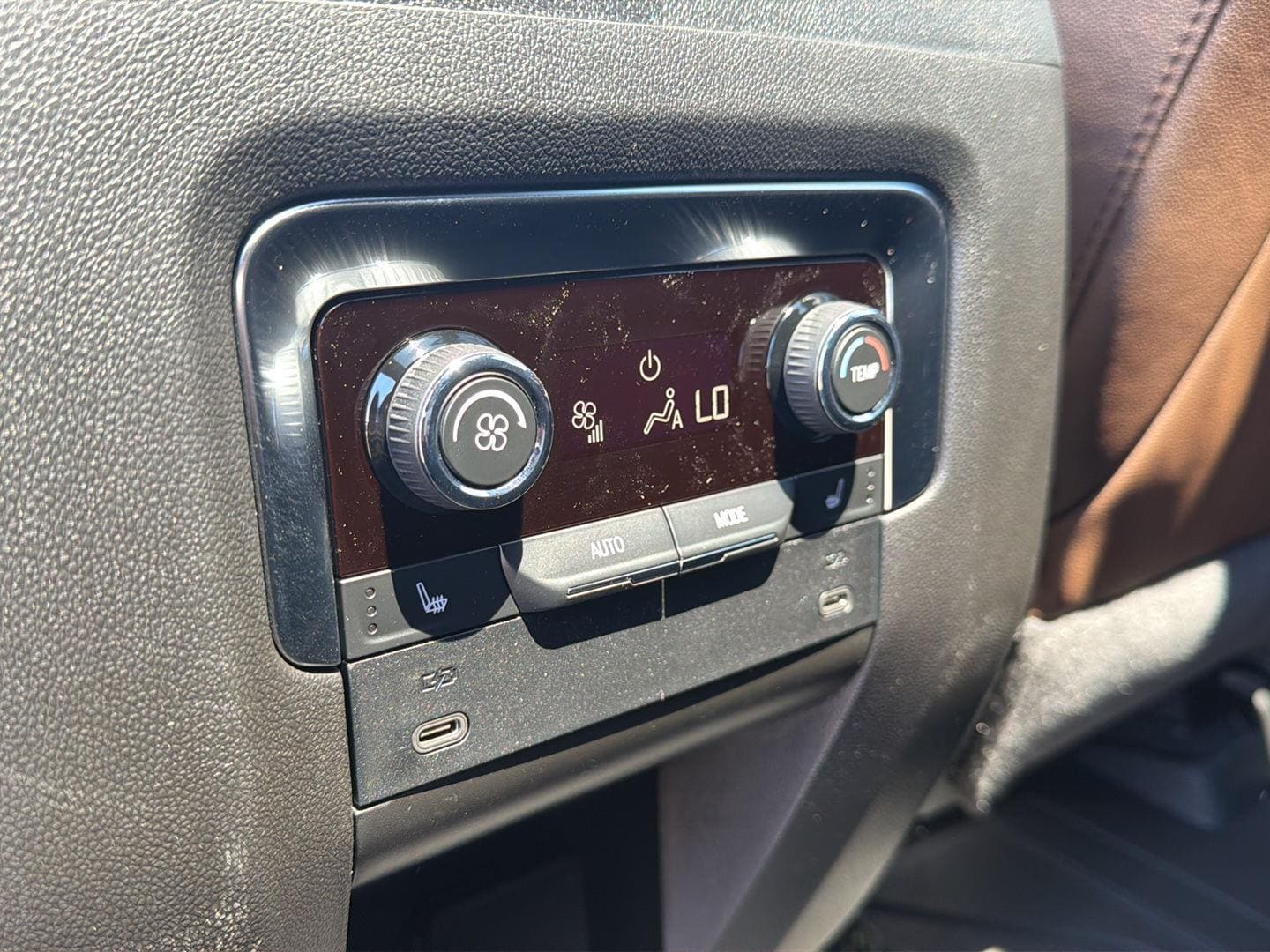 2026 Chevrolet Suburban High Country - Photo 15
