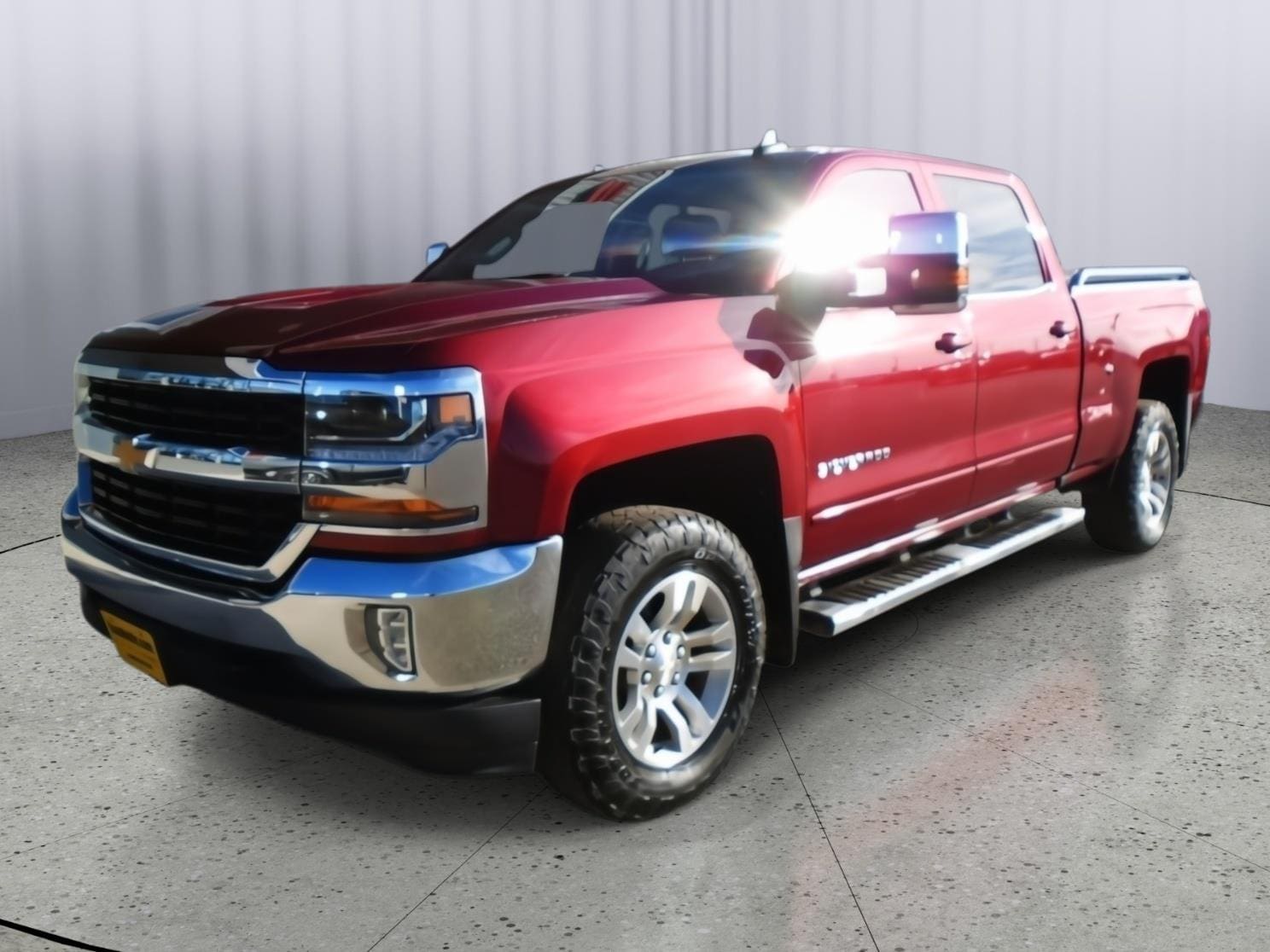 Used 2018 Chevrolet Silverado 1500 LT with VIN 3GCUKRECXJG210198 for sale in Sauk Centre, MN