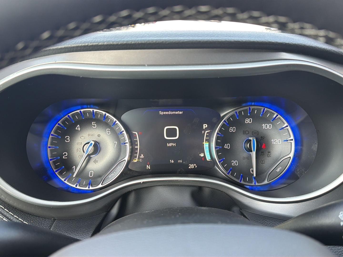 2026 Chrysler Pacifica Select - Photo 19