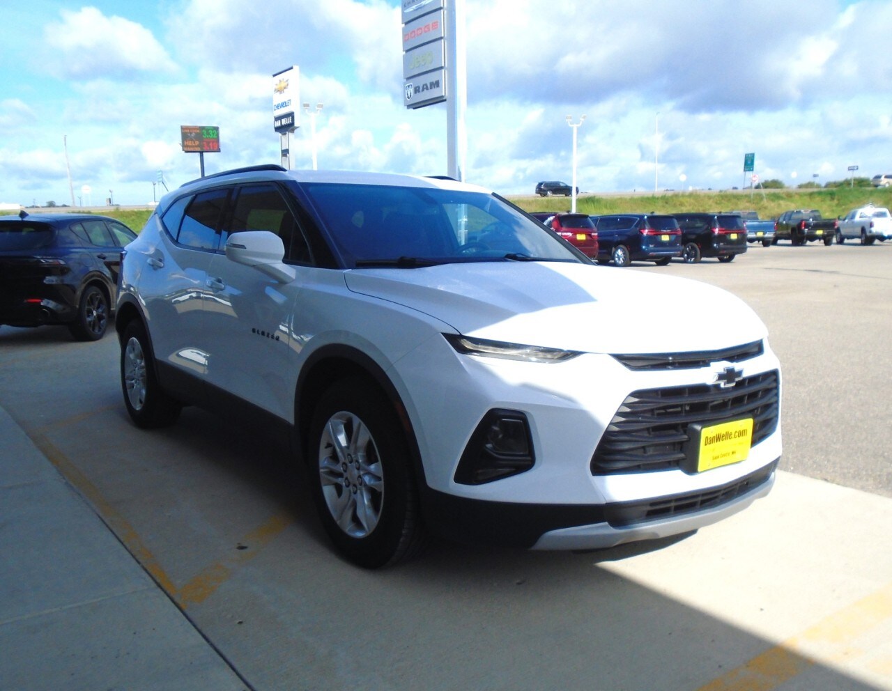 2019 Chevrolet Blazer 2LT photo 3
