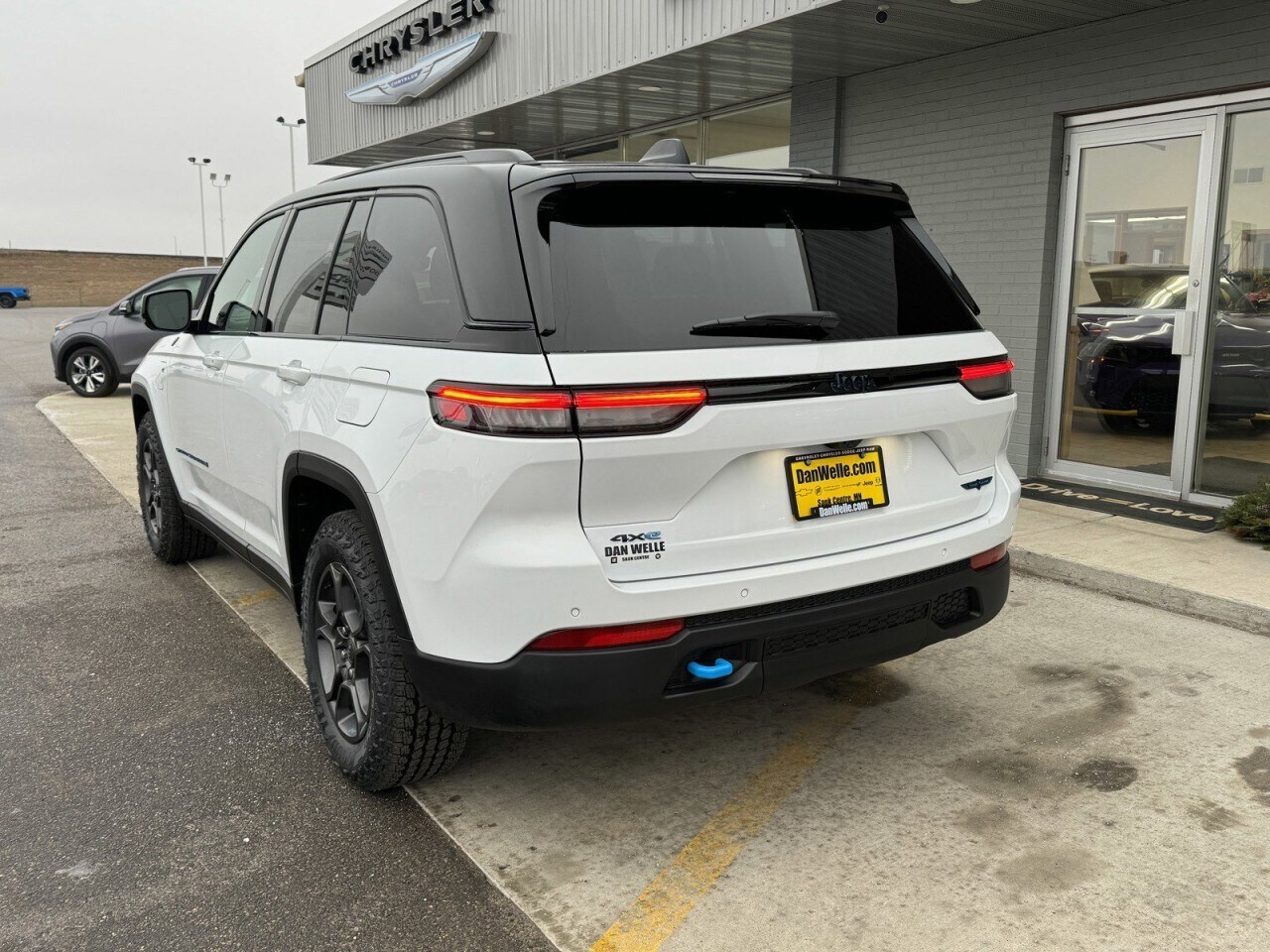 2024 Jeep Cherokee 4xe Trailhawk photo 4
