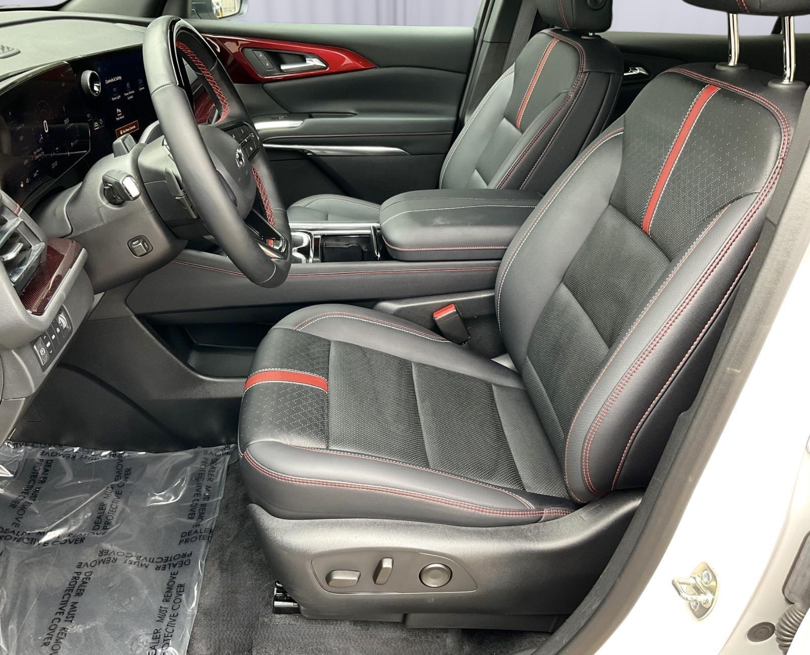 2025 Chevrolet Traverse RS - Photo 13