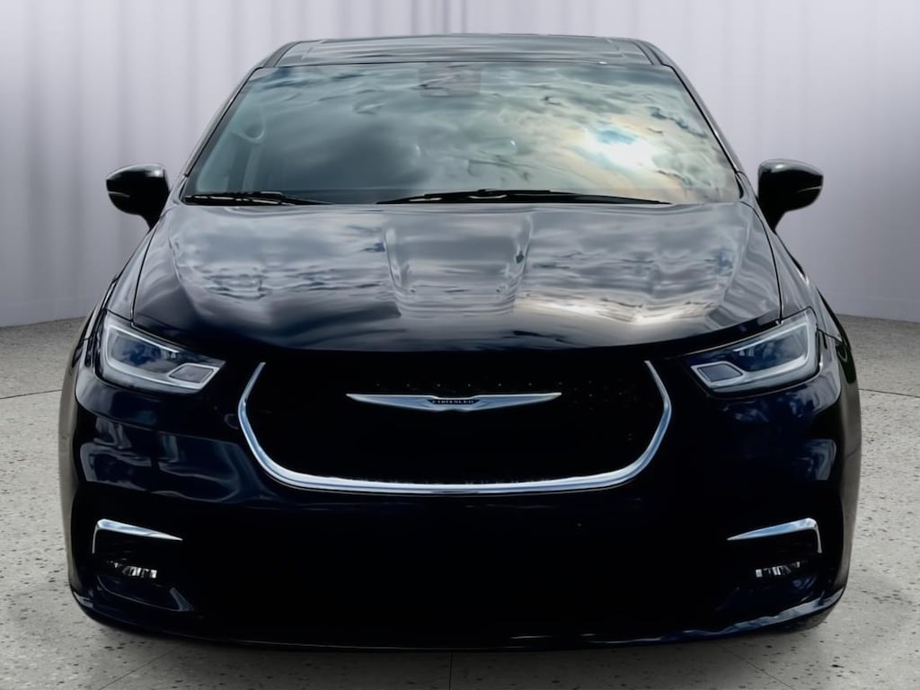 Used 2024 Chrysler Pacifica Touring L Van