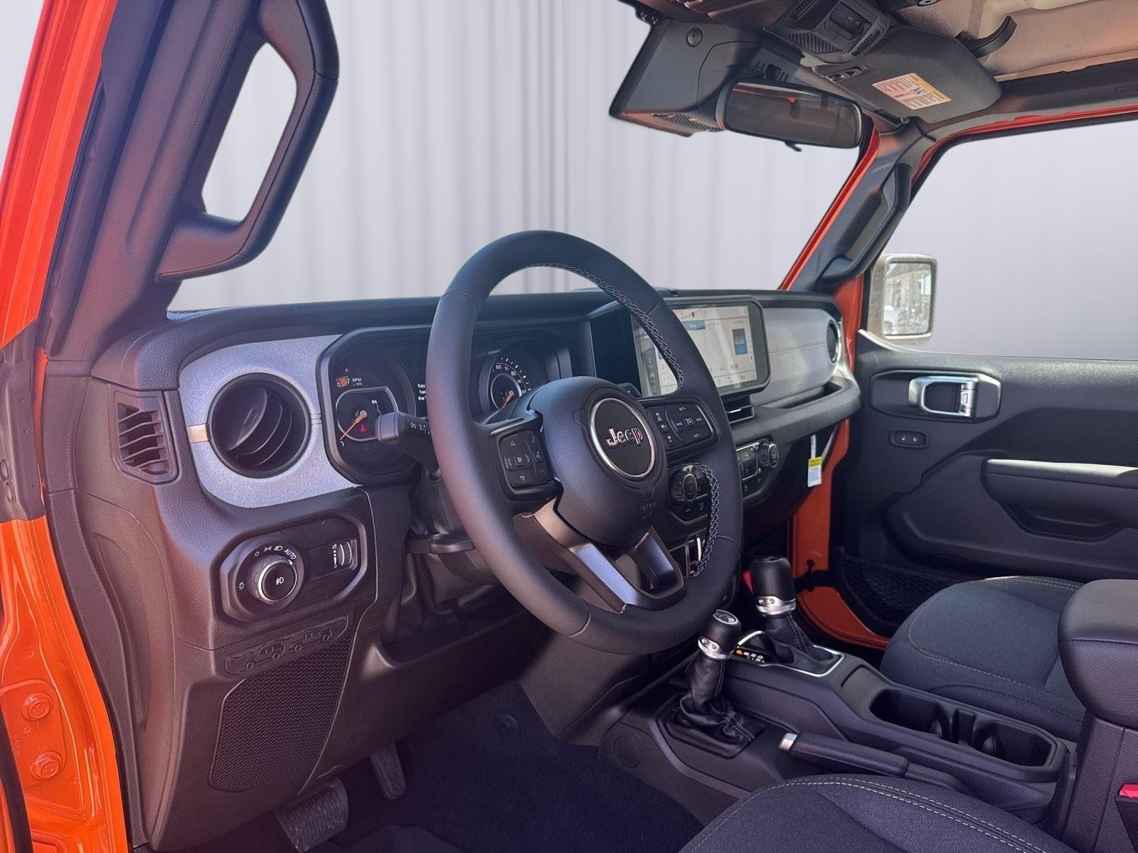 2025 Jeep Wrangler 4-Door Willys - Photo 14
