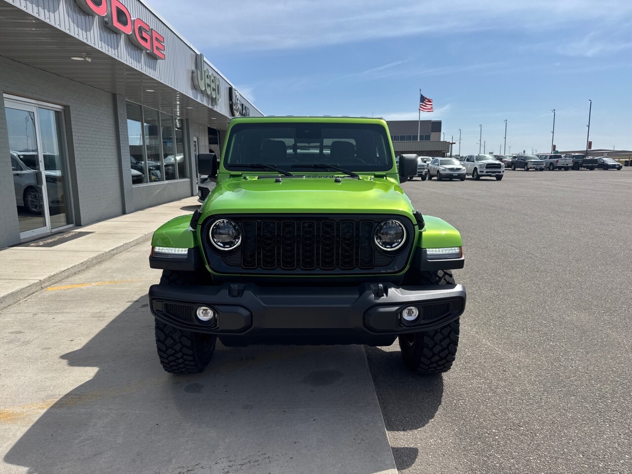 2025 Jeep Gladiator Willys photo 2