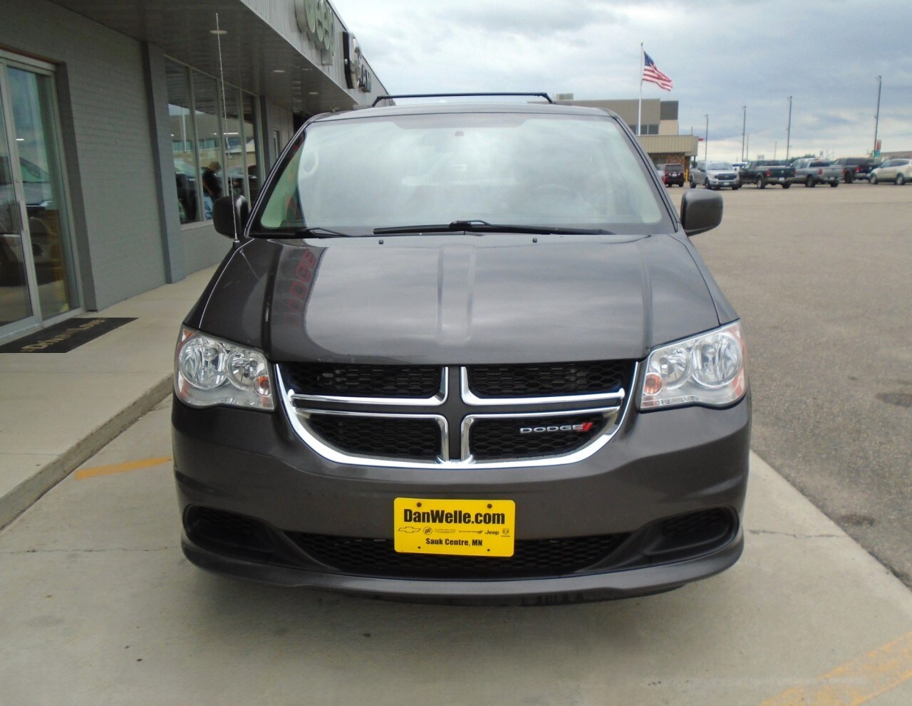 2015 Dodge Grand Caravan SXT photo 3