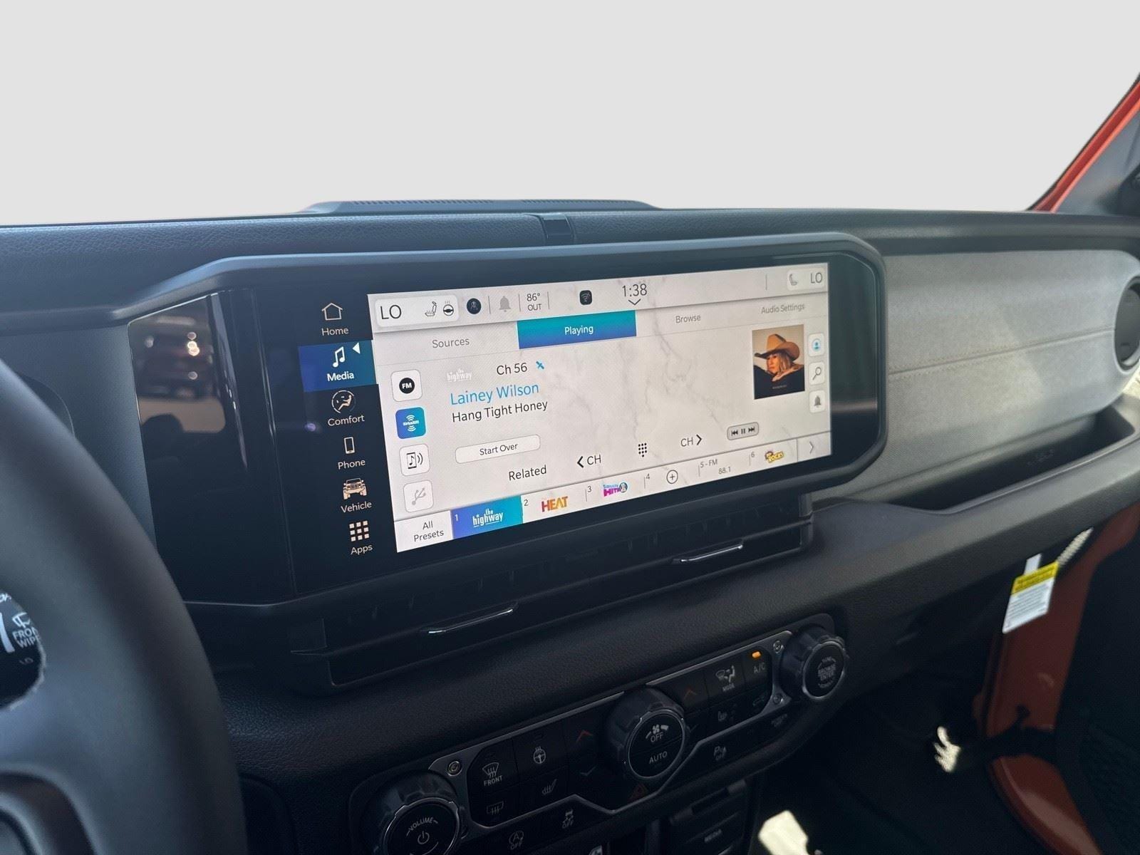 2025 Jeep Wrangler 4-Door Willys - Photo 18