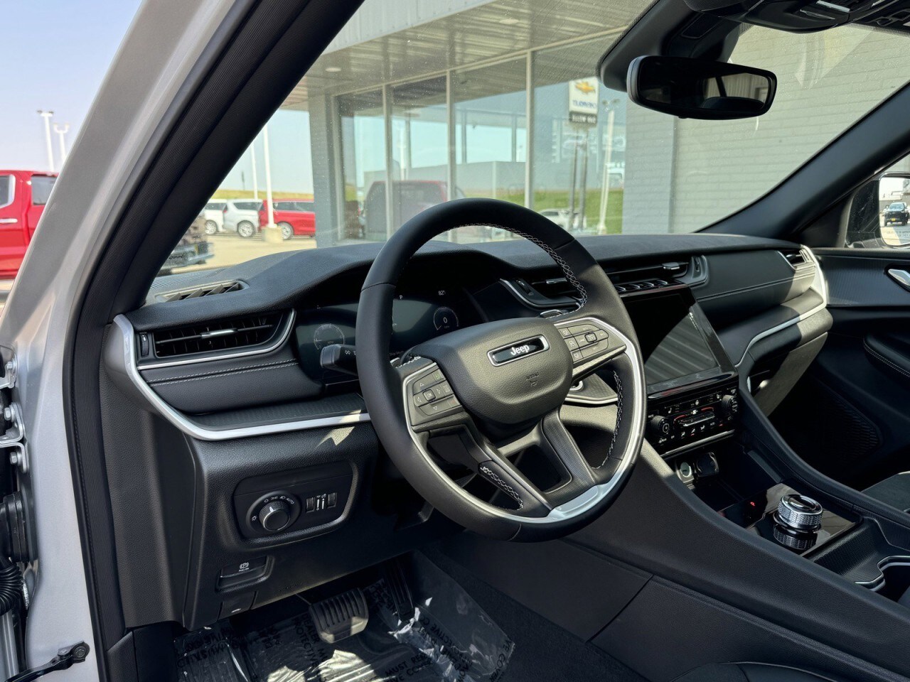 2024 Jeep Grand Cherokee Altitude X photo 4