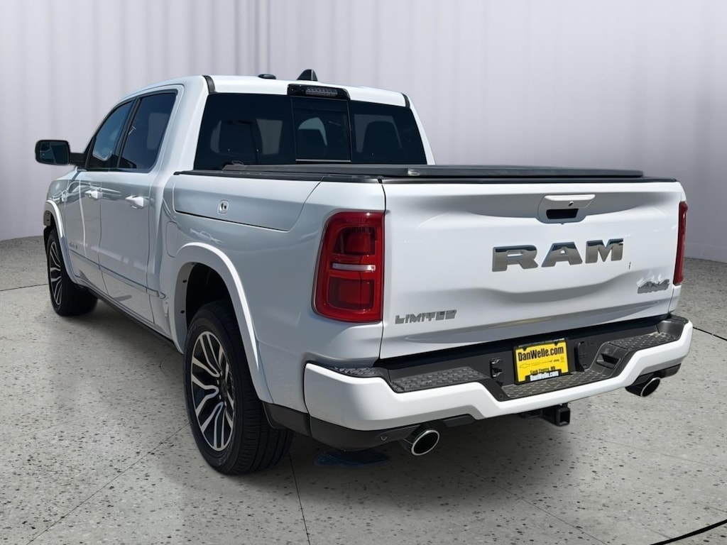 New 2026 Ram 1500 LIMITED CREW CAB 4X4 5'7 BOX Pickup
