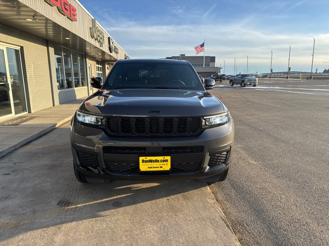 2025 Jeep Grand Cherokee Altitude X photo 2
