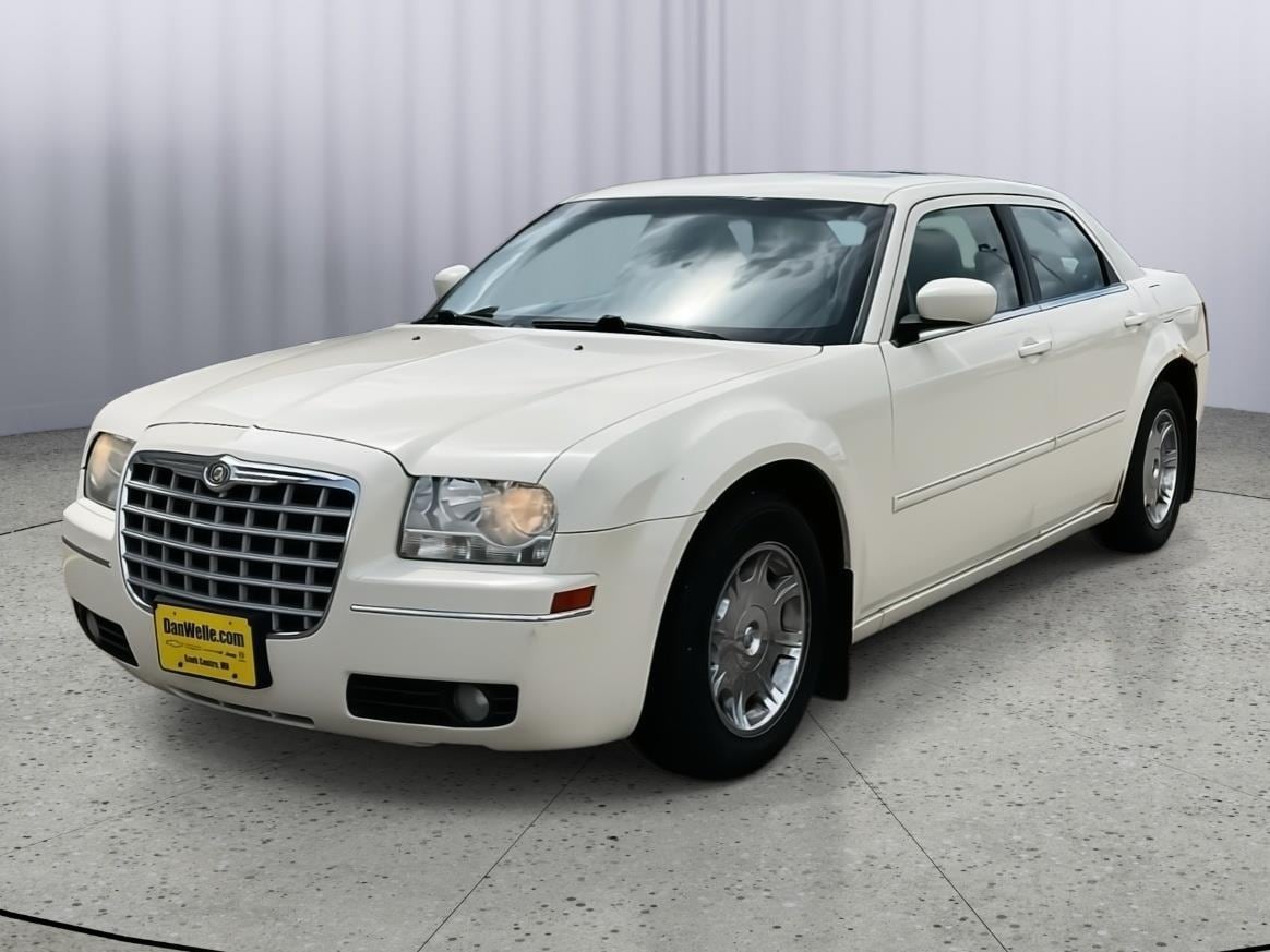 Used 2006 Chrysler 300 Touring with VIN 2C3KA53G86H208633 for sale in Sauk Centre, Minnesota