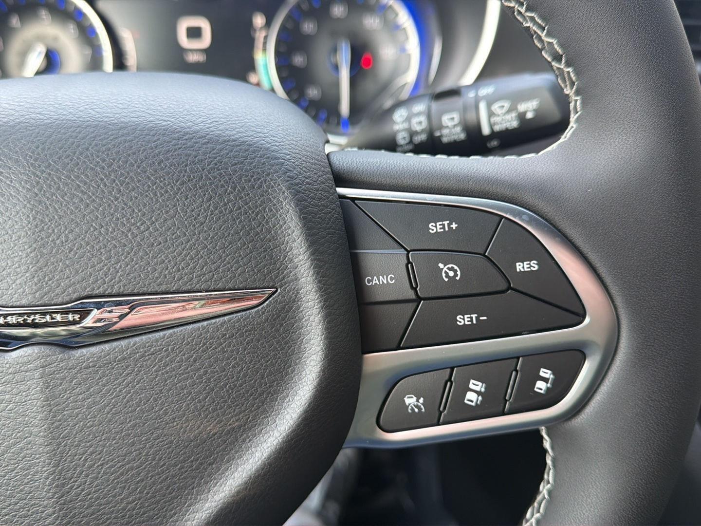 2026 Chrysler Pacifica Select - Photo 21